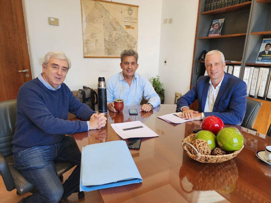 Scarpin, junto a Galaretto y Zimmermann. (Foto: Prensa)