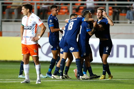 Los jugadores de Talleres festejan. (Foto: CONMEBOL)