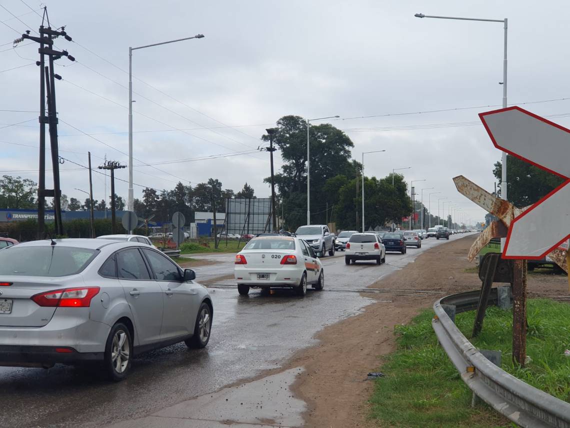 CORTAN LA 19. Quienes deban regresar de Santa Fe luego de las 22 horas, solo podrán hacerlo por el Acceso Norte. (Foto: STD)