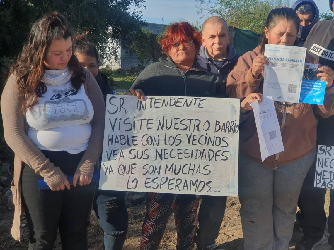 Vecinos de Costa de Oro denuncian el desmonte del barrio y amenazas de desalojo 