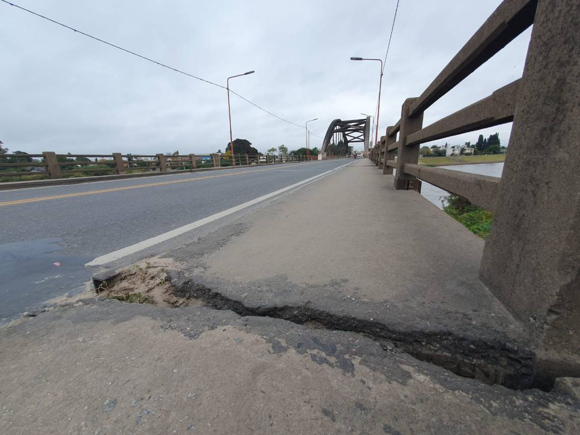 Para Vialidad Nacional no hay nuevos tramos afectados en el puente Carretero