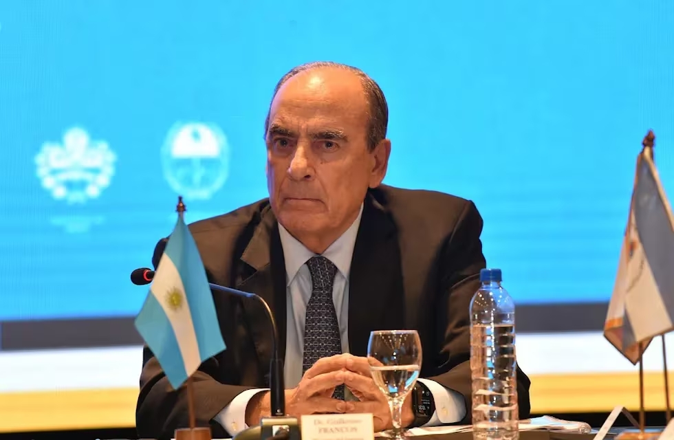 Francos reveló que el Gobierno “cortará otras partidas” si avanza una nueva ley de movilidad
