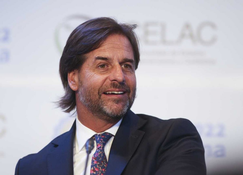 Lacalle Pou apuntó contra Milei por su ausencia en la cumbre del Mercosur: 