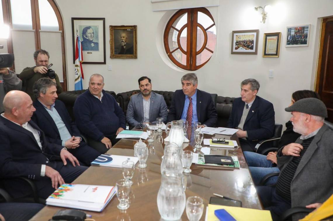 Sin avances en la paritaria central: Provincia y gremios continuarán con las negociaciones