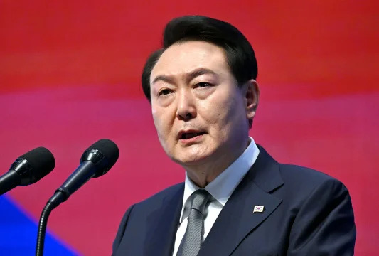 Corea del Sur: enfrentamientos en la residencia presidencial en el intento de arresto del destituido mandatario