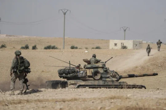 Cuarenta muertos en nuevos combates entre tropas kurdas y proturcas en el norte de Siria