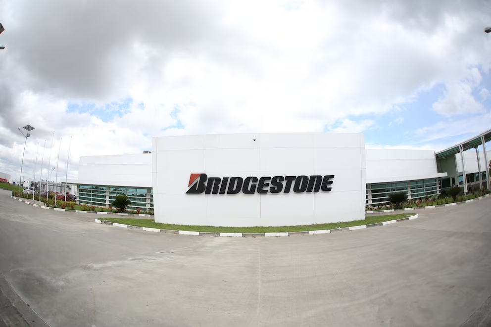 Neumáticos en crisis: Bridgestone le comunicó al Gobierno que espera un “2025 difícil” y que recortará producción y empleo