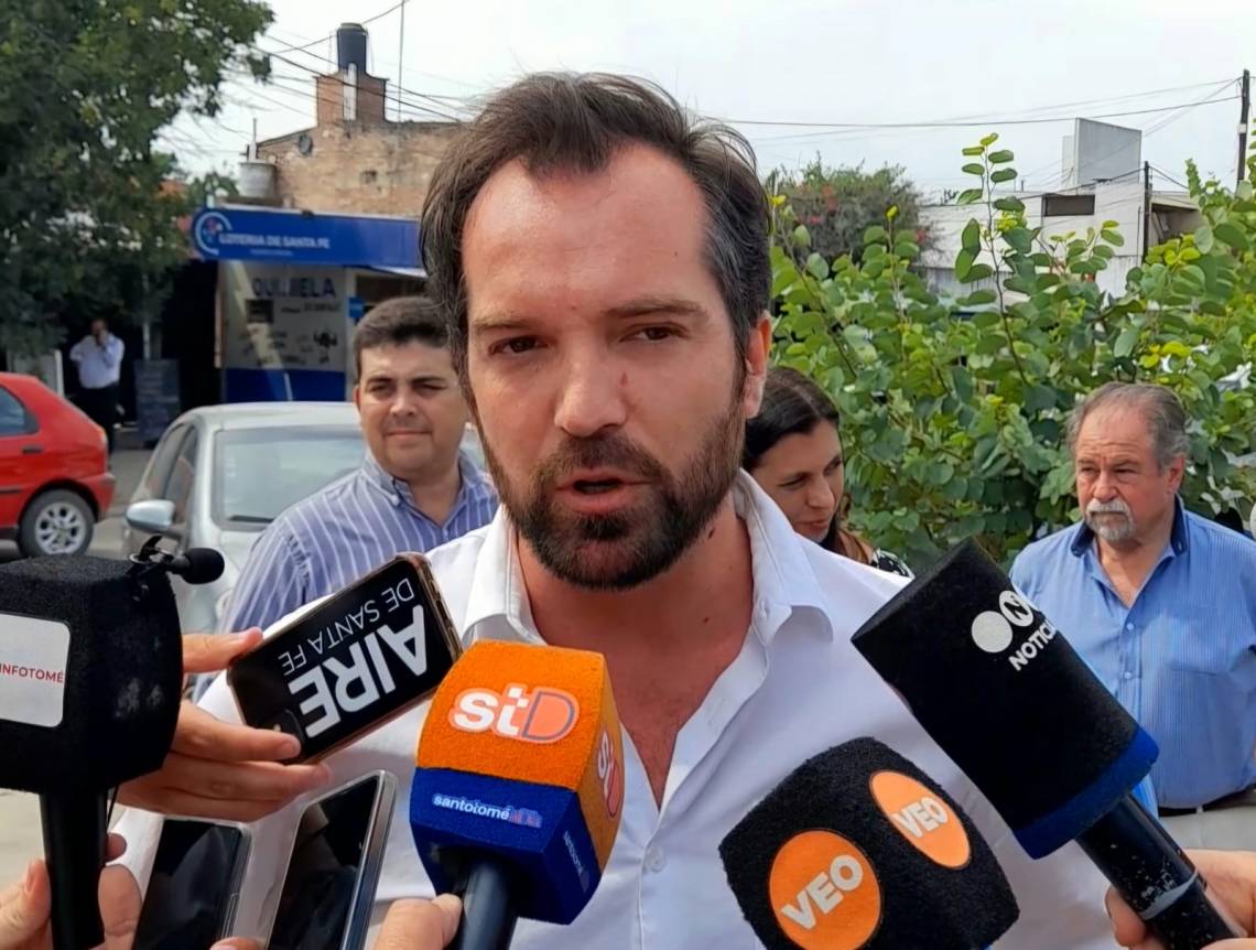 El intendente responsabilizó a la gestión anterior por los problemas con el agua y admitió que evalúan que ASSA se haga cargo del servicio
