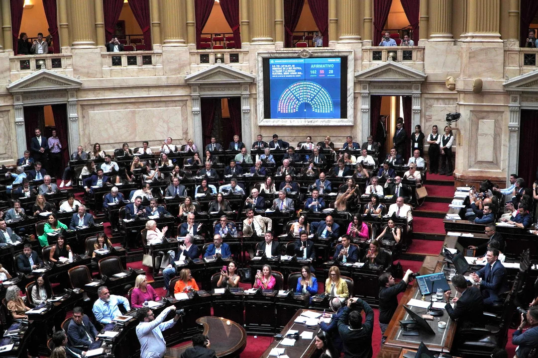 Javier Milei logró un resultado abultado en Diputados: suspensión de las PASO que ahora tratará el Senado