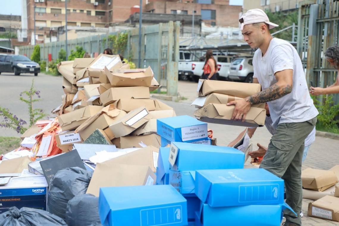 Despapelización: el Gobierno ya descartó 70 toneladas de papel en toda la administración provincial