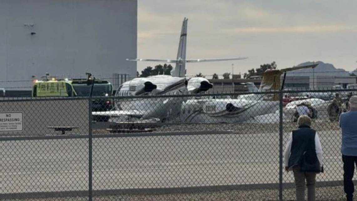 Choque de dos aviones en Arizona: un muerto y tres heridos