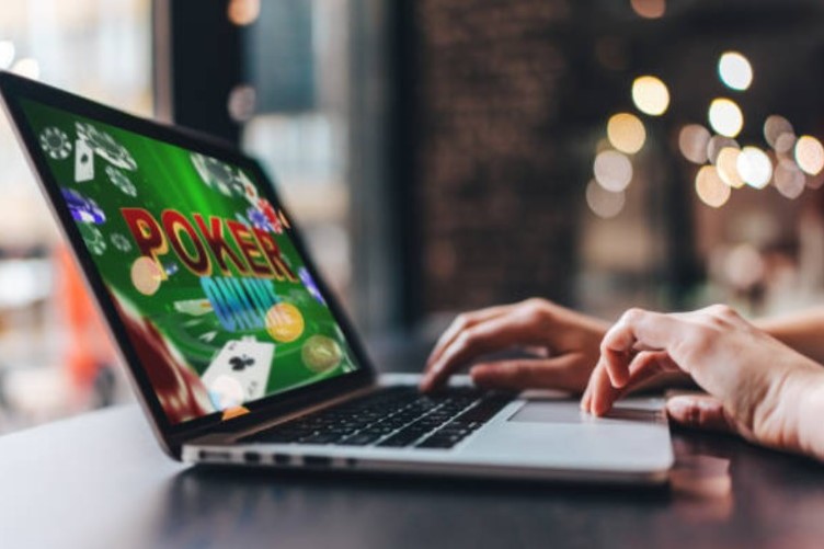 Jugá y ganá: 5 consejos para mejorar tu rendimiento en el póker online