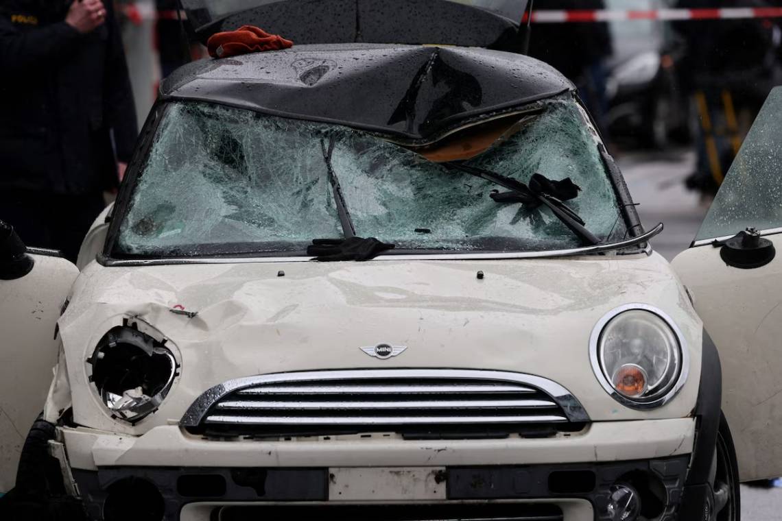 Un coche embistió a un grupo de personas en Múnich: hay al menos 28 heridos y el conductor fue detenido
