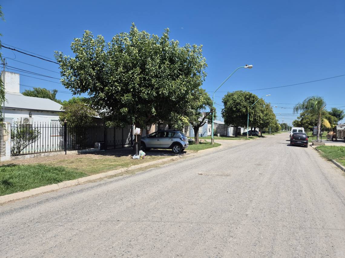 Violento asalto en Barrio Luz y Fuerza: tres delincuentes armados irrumpieron en una vivienda