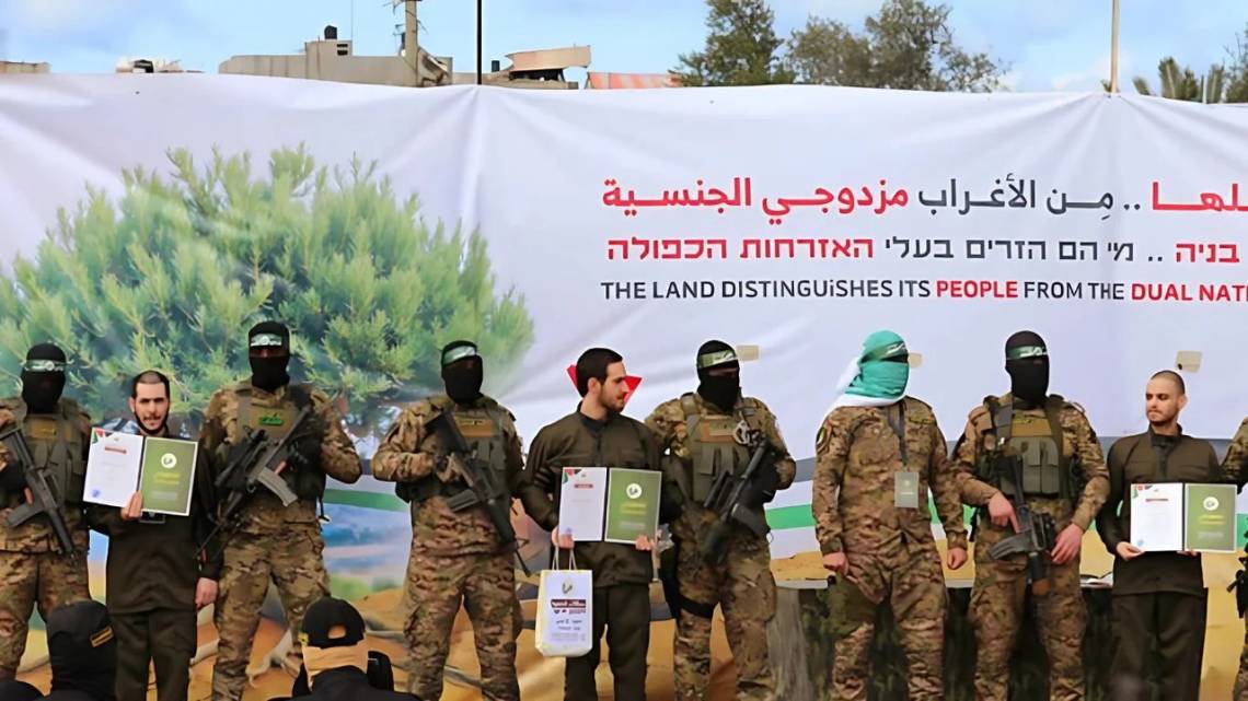 Israel empezó a liberar a cientos de prisioneros palestinos