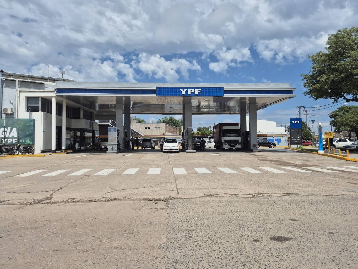 Nuevo aumento en los combustibles: así quedaron los precios en las estaciones de la ciudad