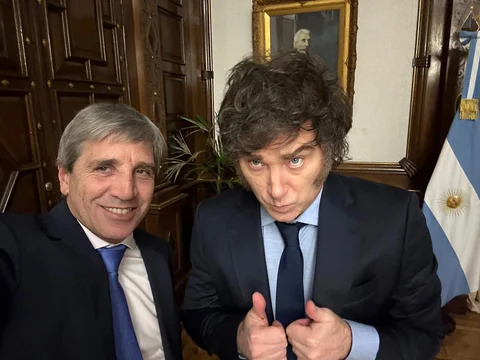 “El Presidente se recibió de líder”: Luis Caputo elogió el discurso de Milei en la Asamblea Legislativa