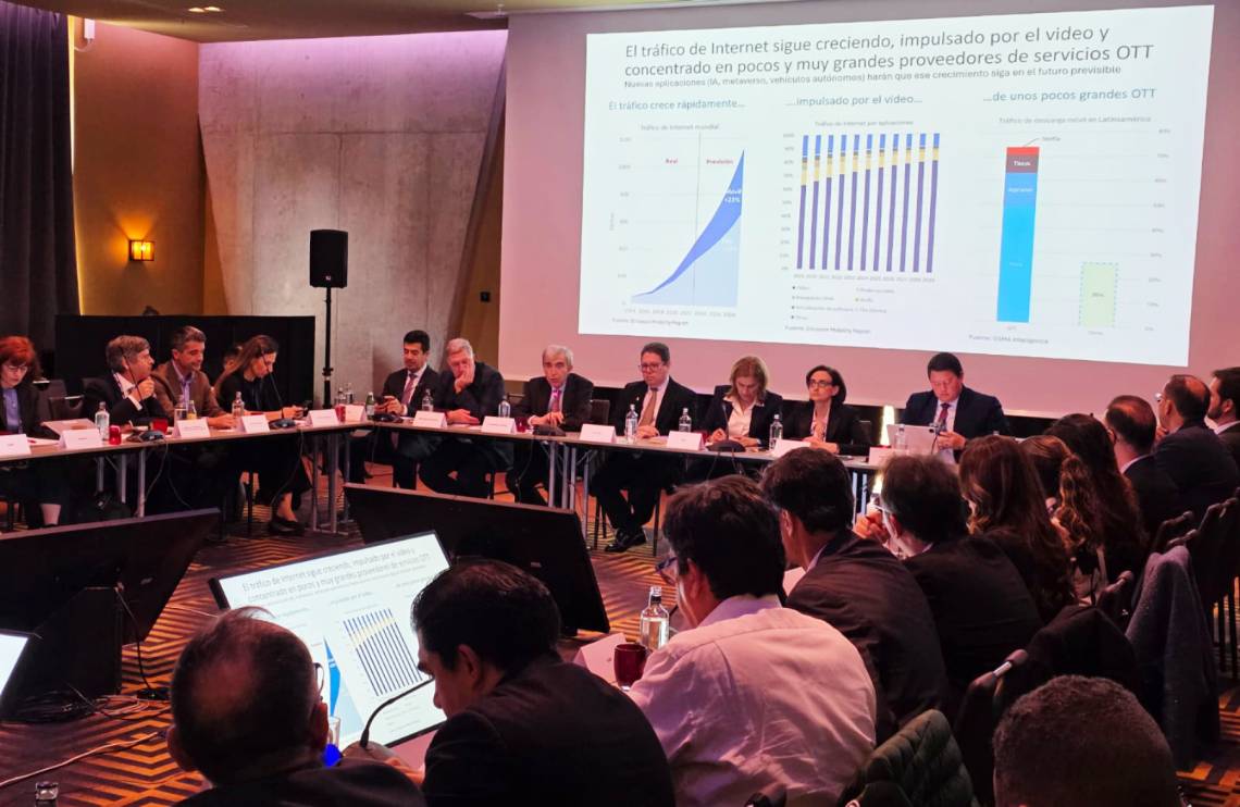 Brecha digital en Argentina: 10 millones de personas aún no pueden aprovechar internet