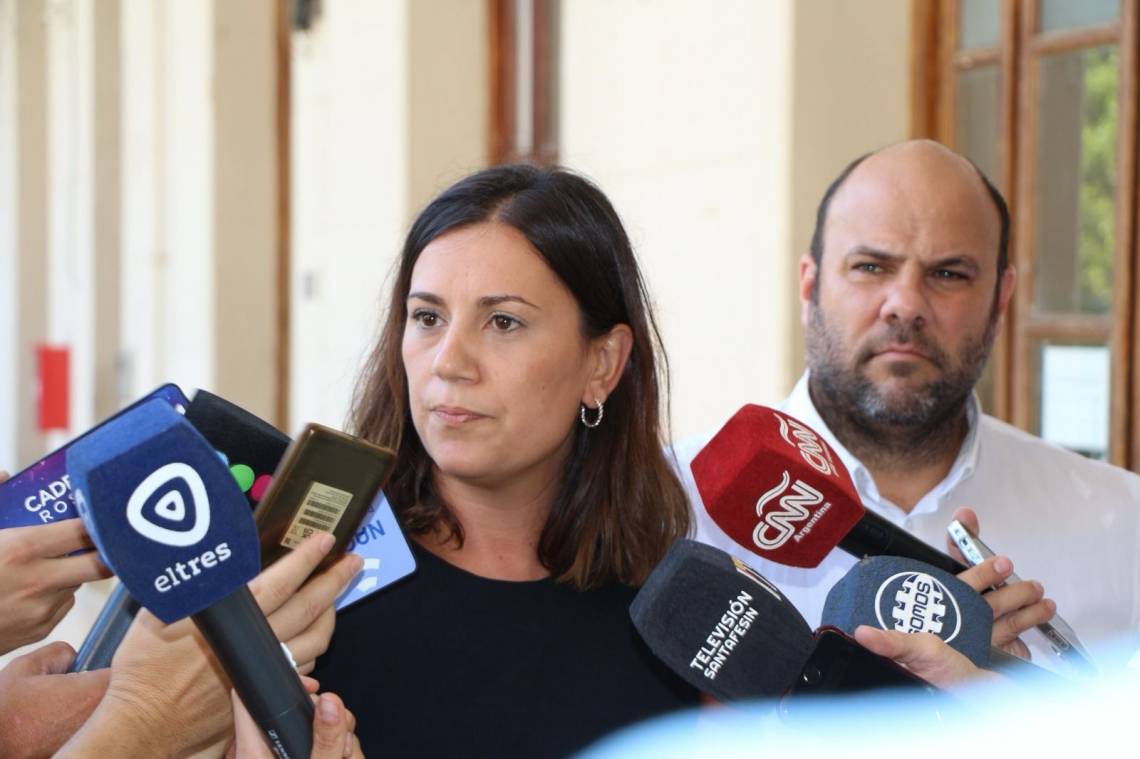 Provincia pasará a disponibilidad a cinco policías por posar en redes sociales con sus armas reglamentarias