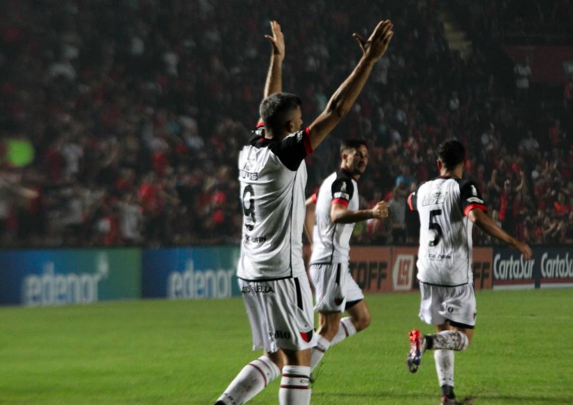 Colón visita a Chacarita sin margen de error