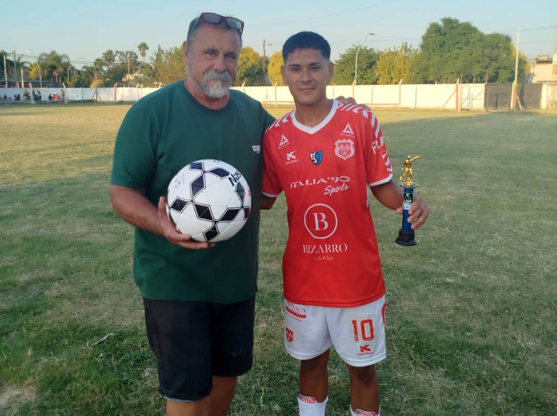 Floresta debutó con una goleada en el arranque de la Primera B de la Liga Santafesina