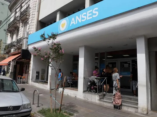 ANSES confirmó un aumento del 2,4% para las asignaciones familiares en abril