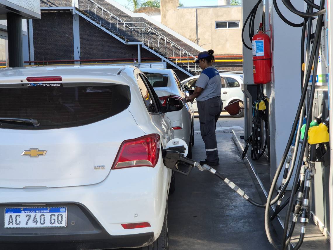 YPF y Axion ya actualizaron sus tarifas: mirá los precios en las estaciones nuestra ciudad