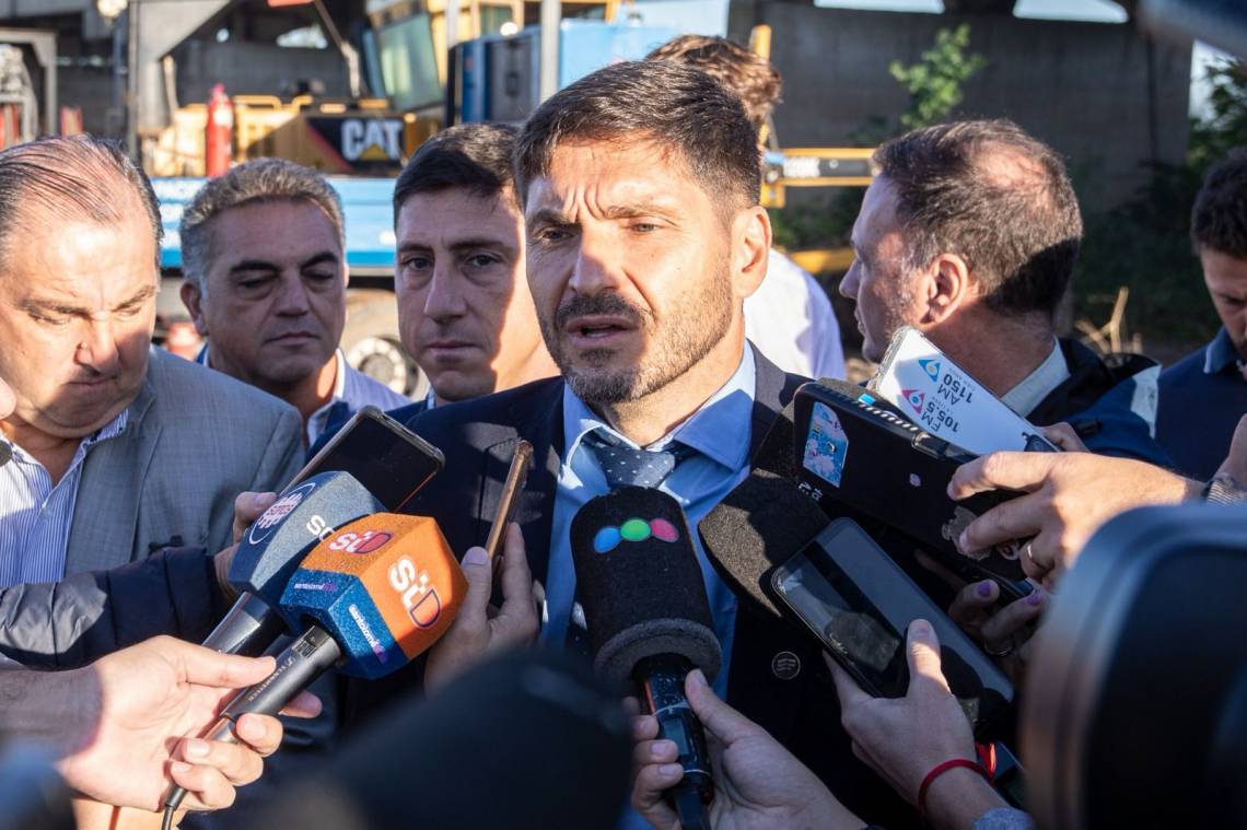 Pullaro: “La obra del puente no se para y ningún burócrata nos va a decir qué hacer en la provincia”