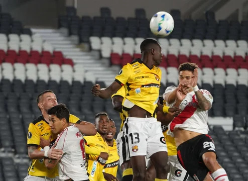 River fue superior, pero no pudo pasar del empate ante Barcelona de Ecuador por Copa Libertadores