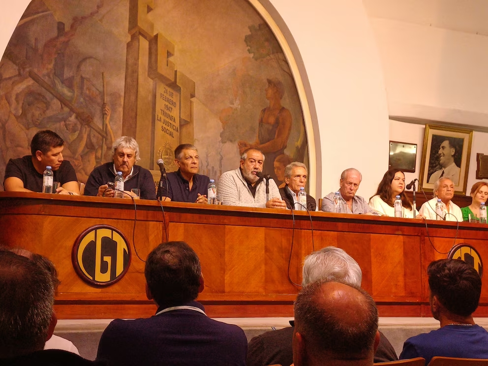 La CGT dijo que el paro tuvo un “éxito rotundo” y advirtió que podría hacer más medidas de fuerza