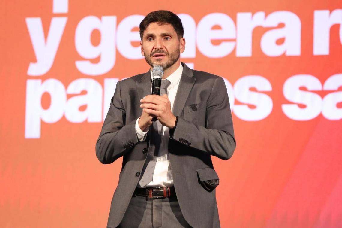 Pullaro llamó a “construir el futuro de Santa Fe con humildad y esfuerzo” 