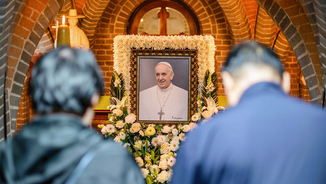 El mundo despide a Francisco: el Papa es velado en la capilla en su residencia de la Casa Santa Marta