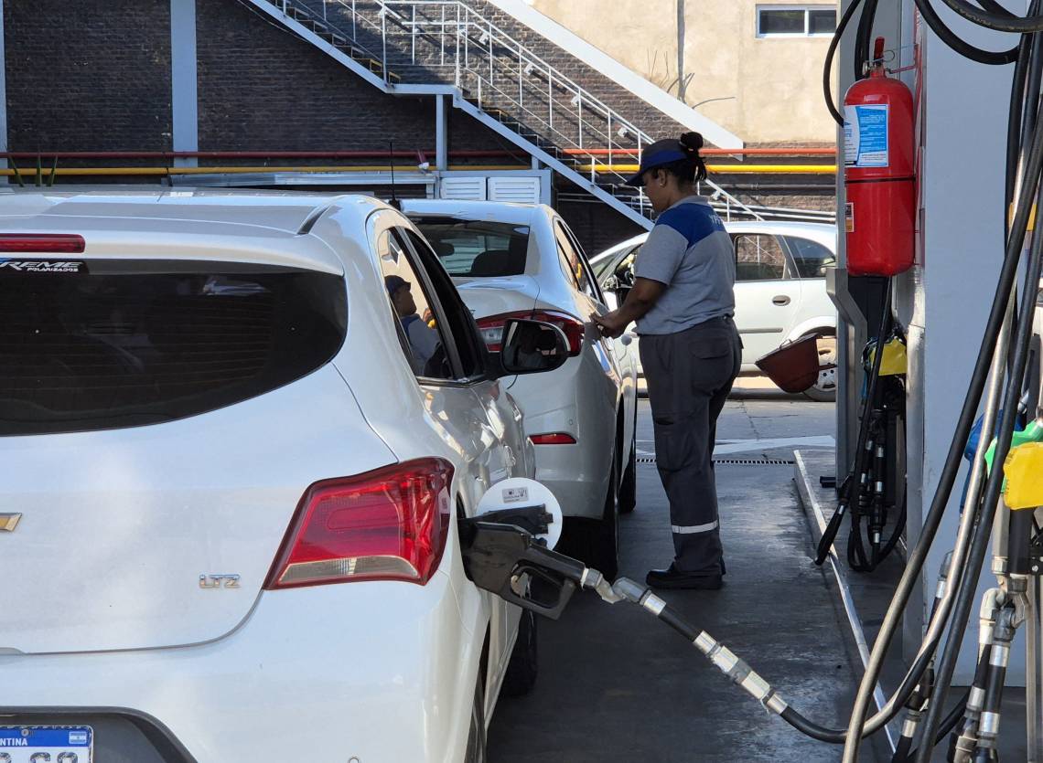 Mejoró la venta de combustibles luego de 15 meses de caída