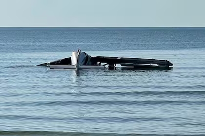 Un avión de la policía tailandesa se estrelló en el mar: hay seis muertos