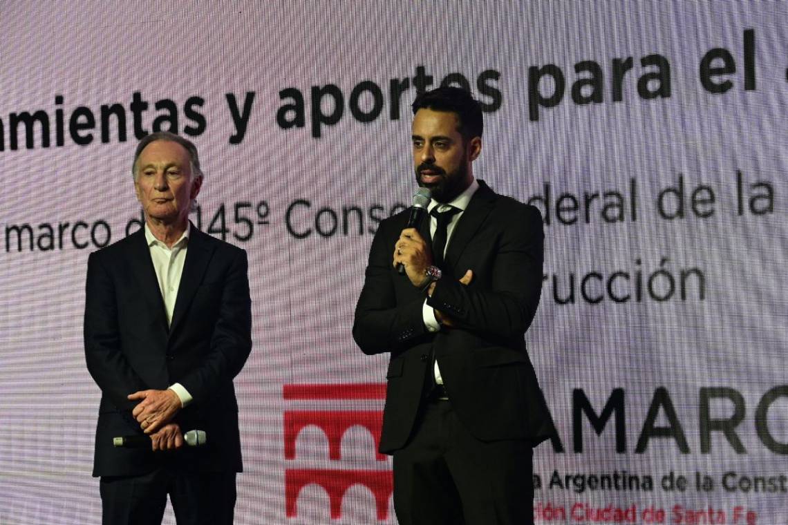 Falta de crédito y un mercado dolarizado: Los desafíos del sector de la construcción en el Foro ‘La Casa Posible’