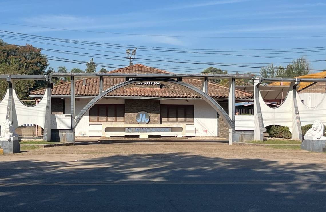 Cuatro hombres detenidos: comieron, bebieron y se fueron sin pagar del motel Mindanao