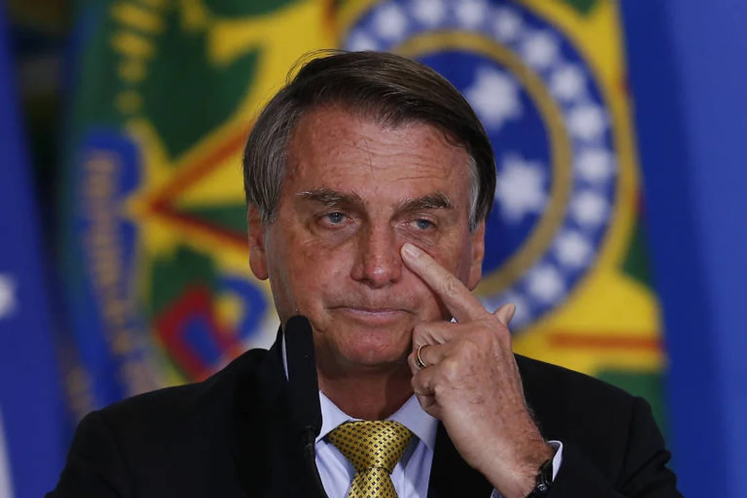 Bolsonaro, cada vez más complicado.