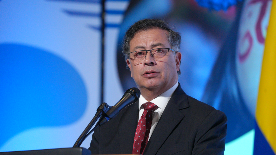 Petro acusa a Estados Unidos de “asesinato” al matar con un misil a tripulantes de una lancha