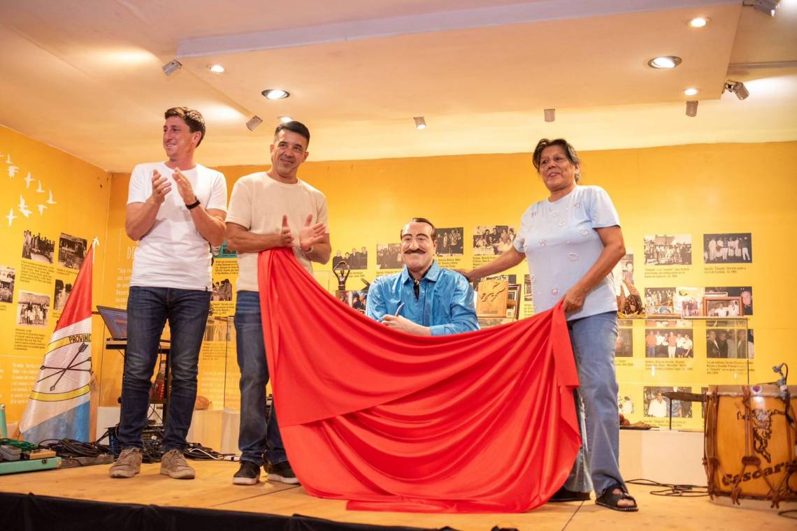 Se inauguró una escultura que rinde homenaje a “Chiquito” Uleriche