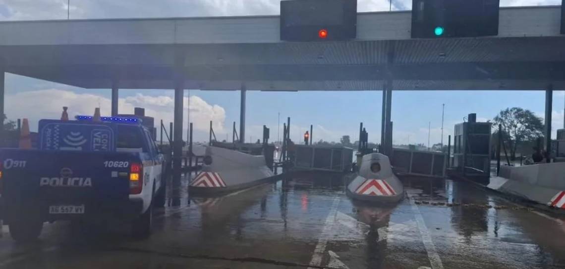 Murió un empleado de peaje tras desprenderse una cabina durante un temporal en Córdoba