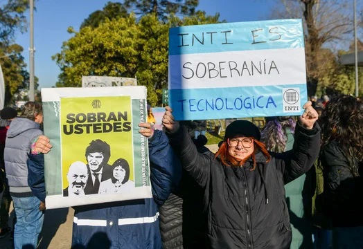 Trabajadores del INTI rechazan el cierre del área de Metrología Legal. (Foto: NA)