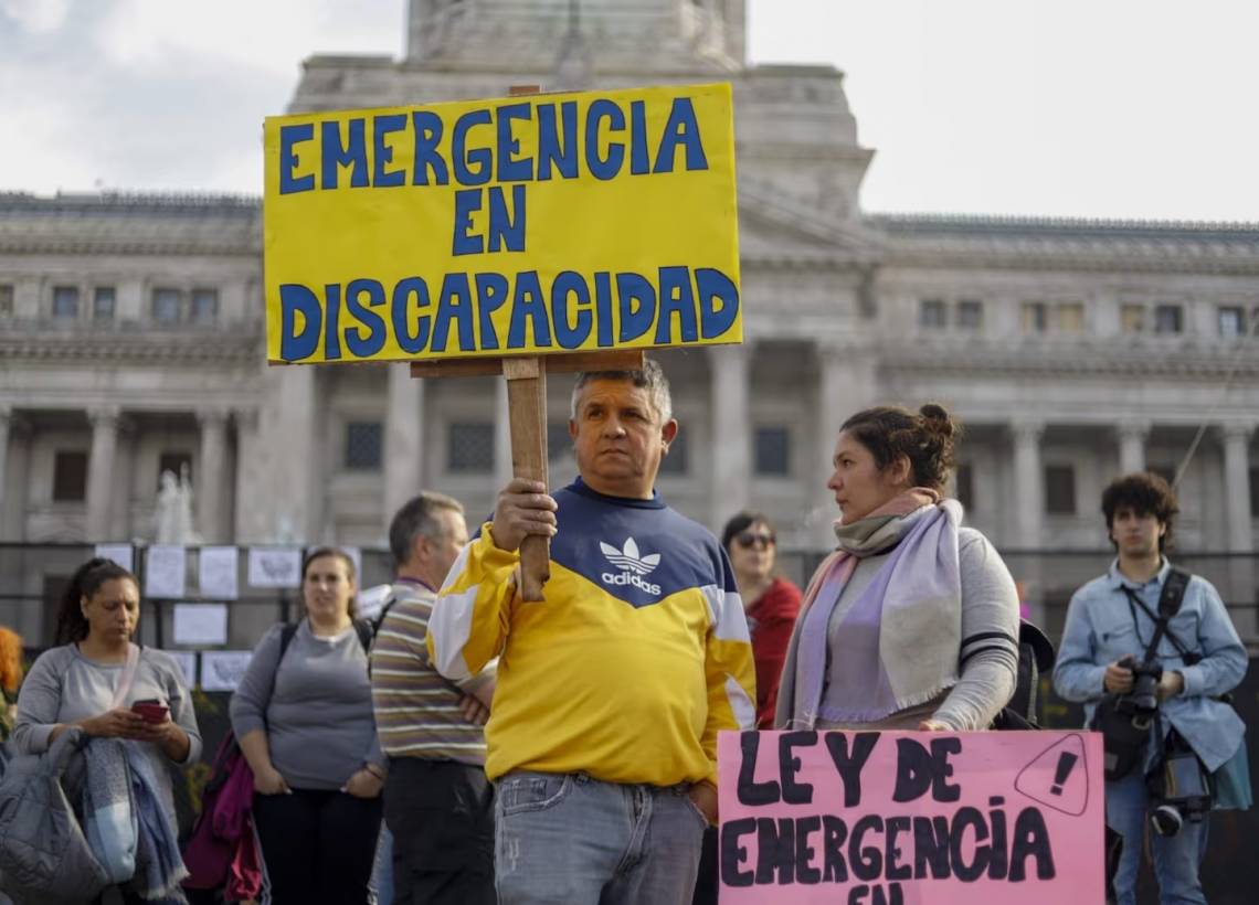 El Gobierno reglamentó la ley que declara la Emergencia en Discapacidad, luego del fallo judicial que disponía su implementación.