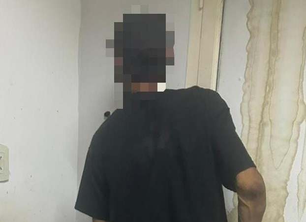 El sujeto fue detenido y trasladado a sede policial.