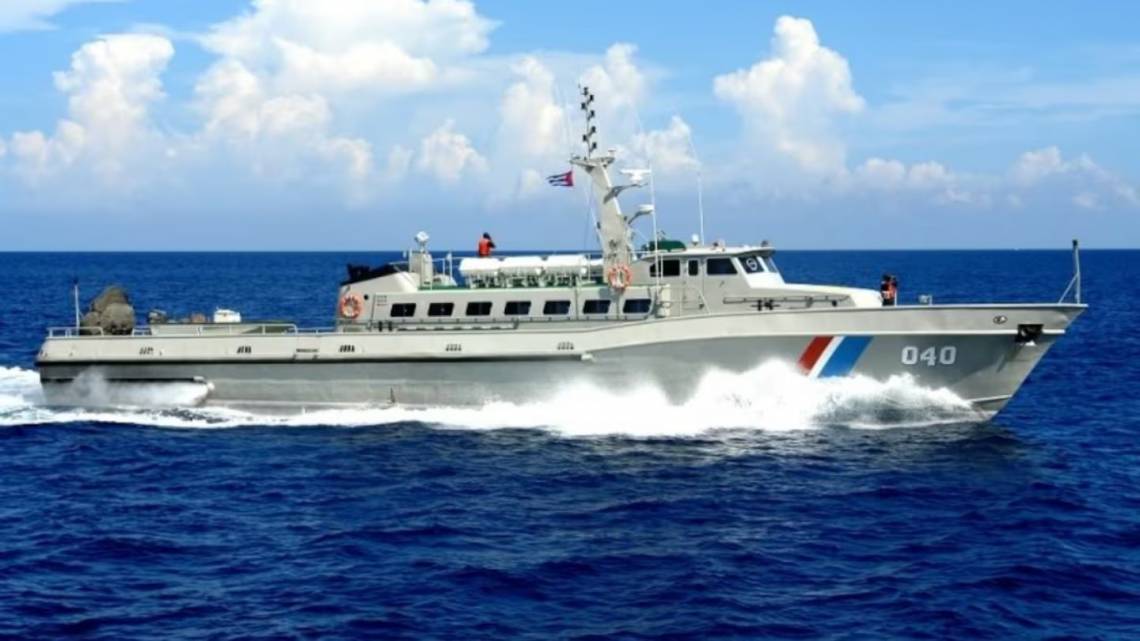 Según la fuerza Guardafronteras cubana, la embarcación interceptada estaba involucrada en el tráfico de personas.