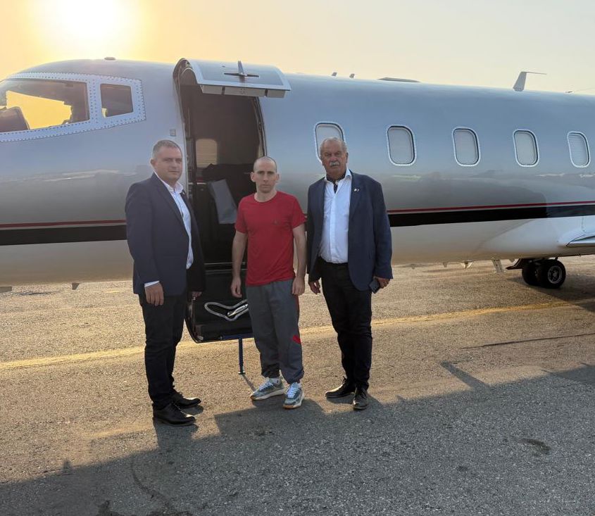 Nahuel Gallo fue liberado y ya vuela hacia Argentina tras más de un año preso en Venezuela. (Foto:: AFA)