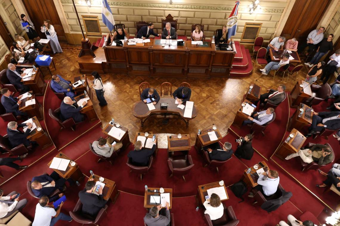 El Senado de Santa Fe dio media sanción a la nueva ley orgánica de municipios.