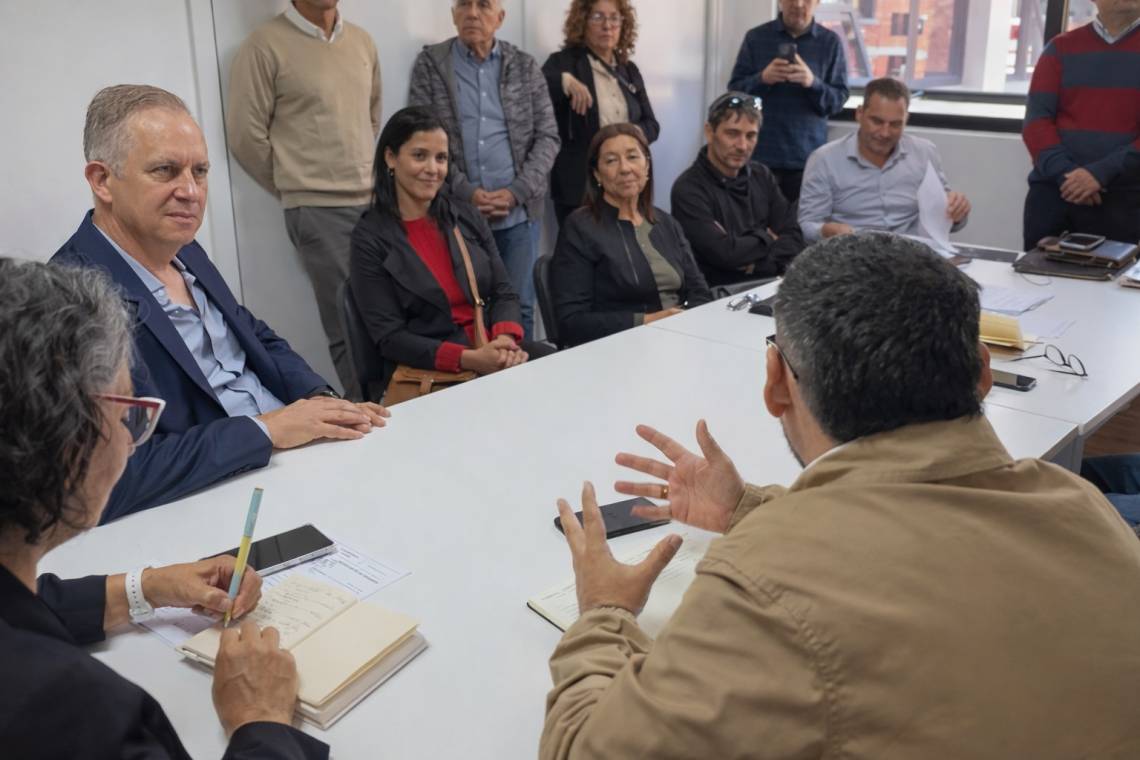 La Comisión de Vivienda y Urbanismo de Diputados recibió a un grupo de ahorristas damnificados.