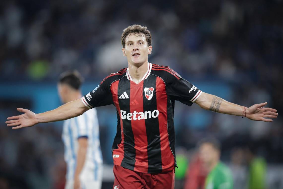 River se hizo fuerte en el Cilindro y derrotó 2-0 a Racing