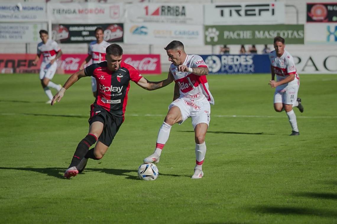 Colón dio un paso atrás y perdió frente a Morón con una producción desdibujada.