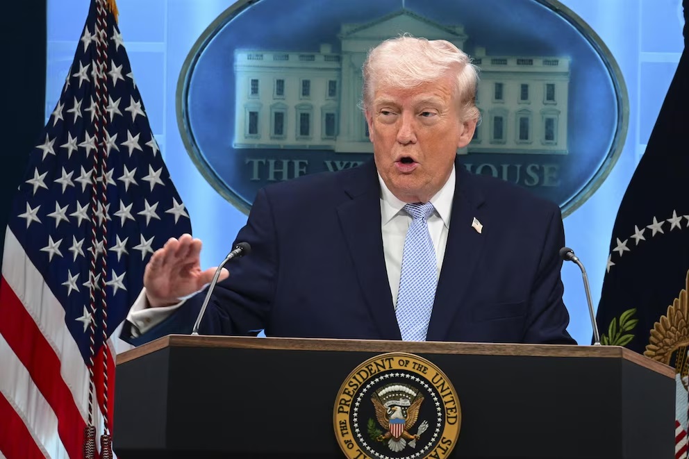 Trump advirtió que el estrecho de Ormuz permanecerá “sellado herméticamente” hasta alcanzar un acuerdo con Irán.